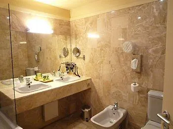 הייר Casino Hotel Des Palmiers צרפת